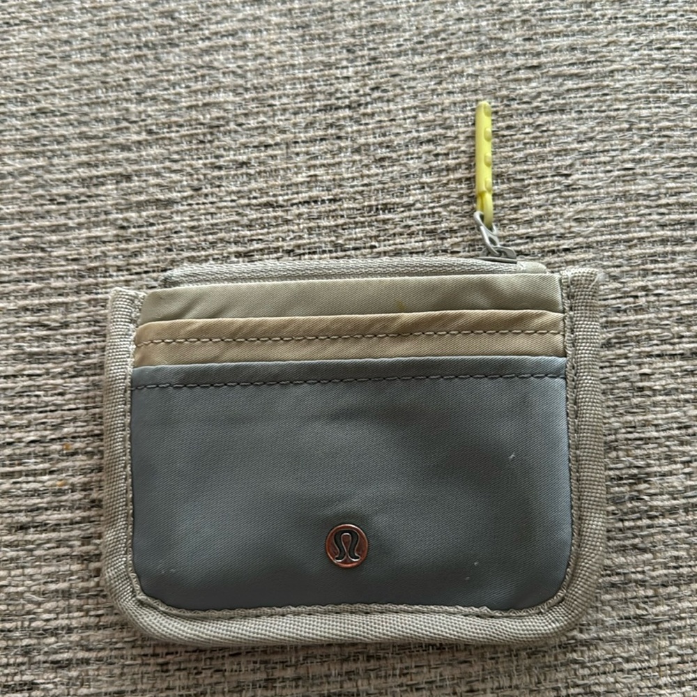 Lululemon True Identify Card Case